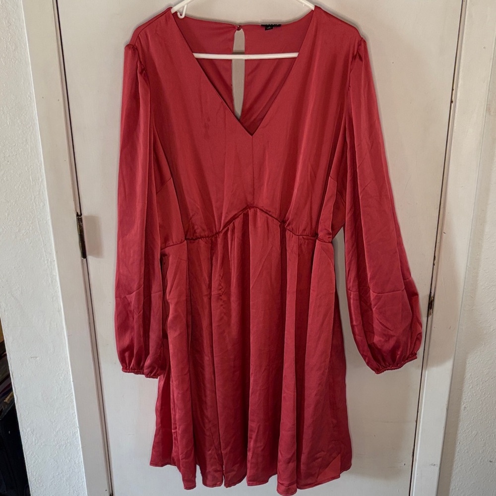 Torrid Size 2 dark rose satin texture long sleeve v-neck dress - Picture 1 of 11